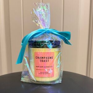 White Barn Champagne Toast Scented Candle